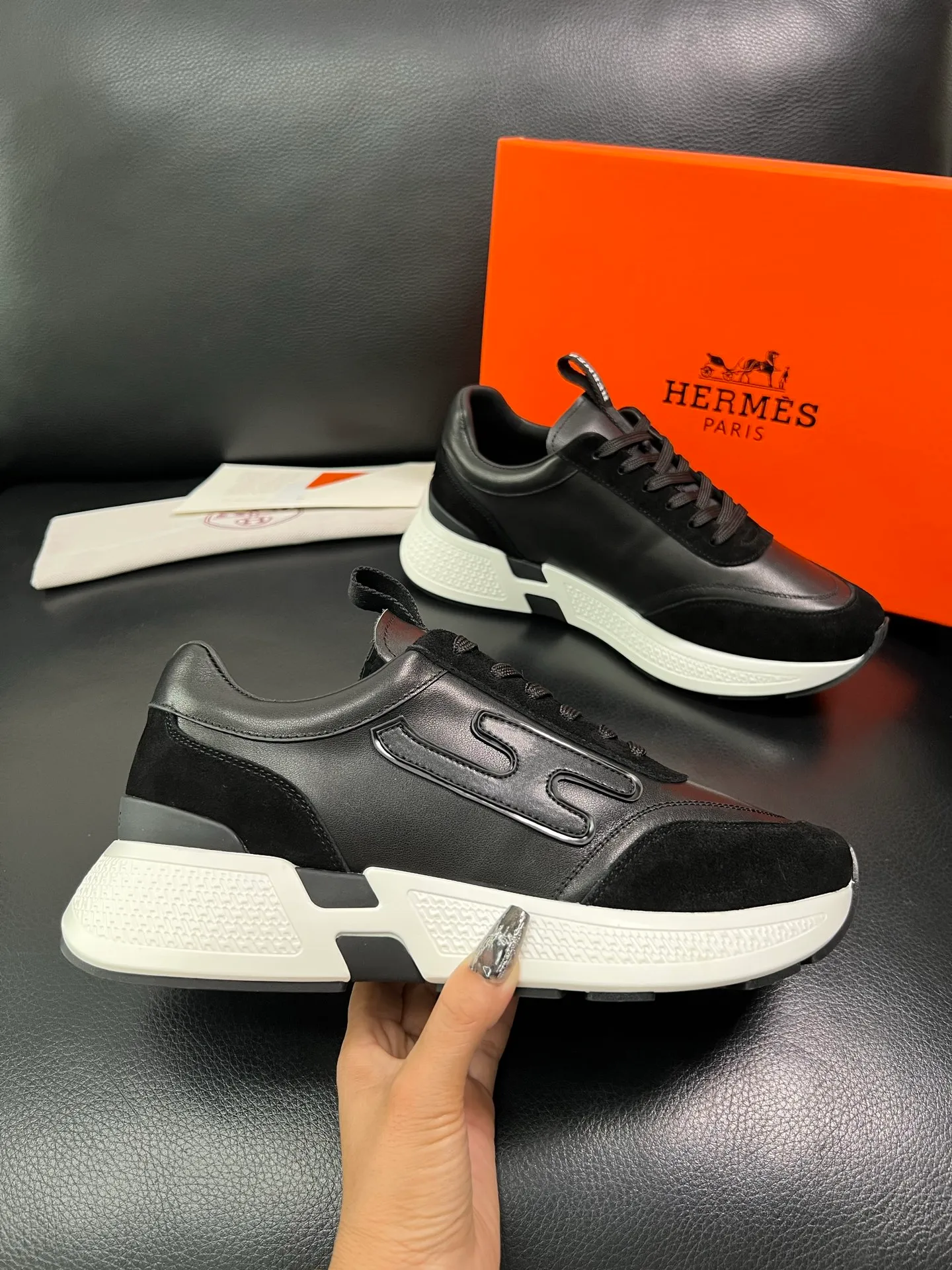 Men's men's shoes 💰840 Hermes top purchasing Hermes counter synchronization, original factory configuration, original cowhide fabric imported from Italy, high-quality splicing technology, fully imported water-dyed cowhide lining, soles: original factory special soles are super comfortable, original factory and single goods are high quality, welcome to compare and synchronize with counters, code number 39-44 (customized 38 45) 85863